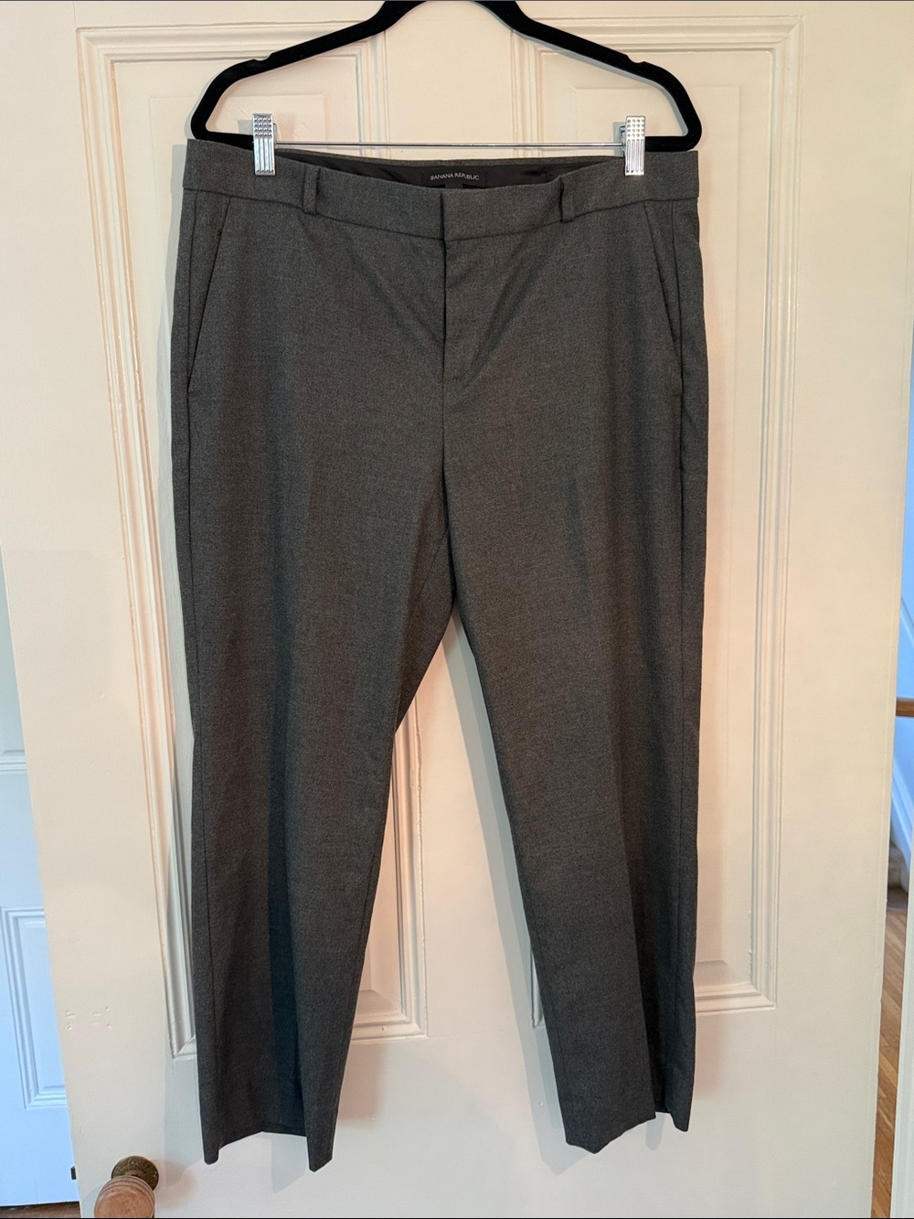 Banana Republic Gray Cropped Dress Pants